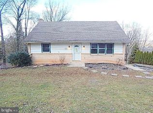 550 Blue Lake Rd, Denver, PA 17517