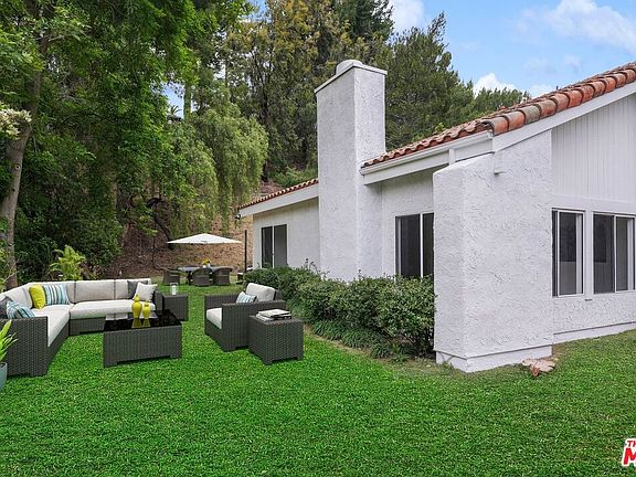 2nd image of 2963 Tiffany Cir