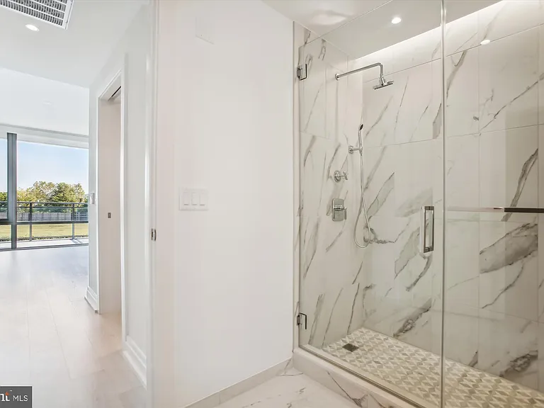 1201 N Royal St #205 — Photo 12