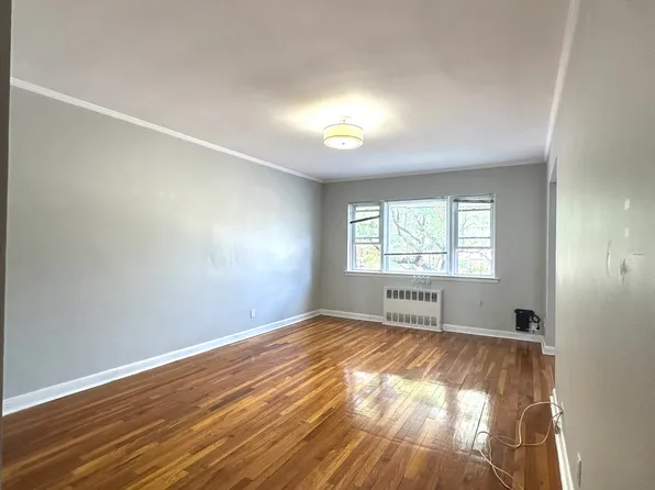 7220 Caldwell Ave, Flushing, NY 11378