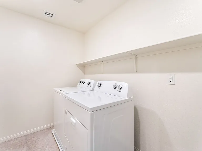 410 Larksong Ave — Photo 23