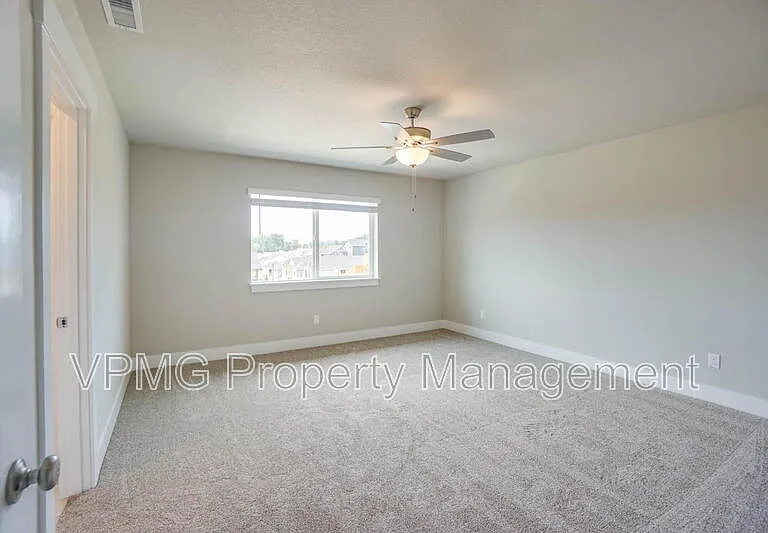 2347 E Otter Loop — Photo 26