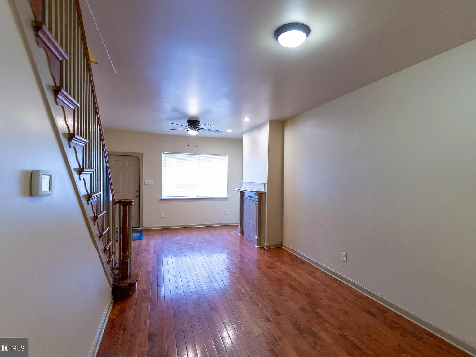 3 bed, 1.5 bath, 948 sqft, $1,795 — Photo 3