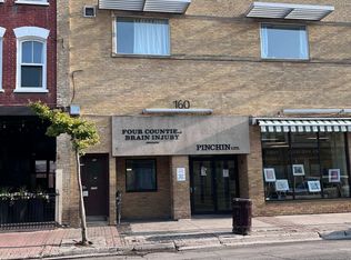 164 Charlotte St #5, Peterborough, ON K9J 2T8
