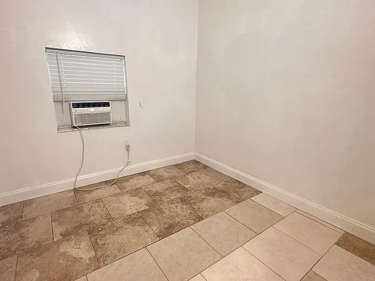 32 NW 77th St #1 — Photo 6