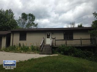 2601 Kunzer Beach Ln, Little Suamico, WI 54141