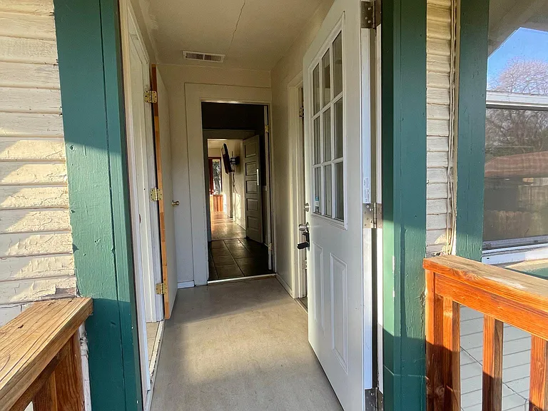 345 W 1st Ave — Photo 13