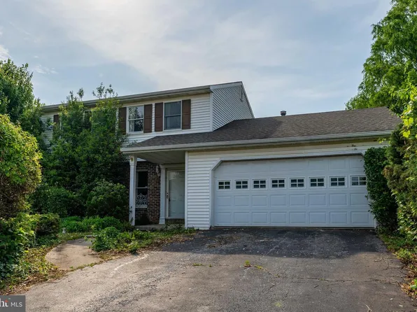1524 Colony Dr, Wyomissing, PA 19610