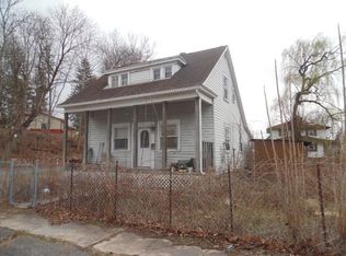 42 Maple St, Mount Union, PA 17066