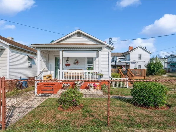 102 S Quarry St, Mount Pleasant, PA 15666