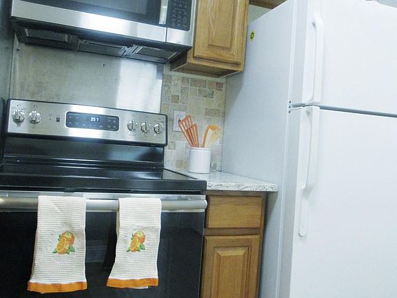 Fully equipped and newly renovated kitchen