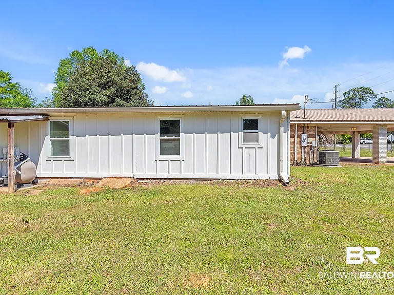 11964 Stroh Rd — Photo 47