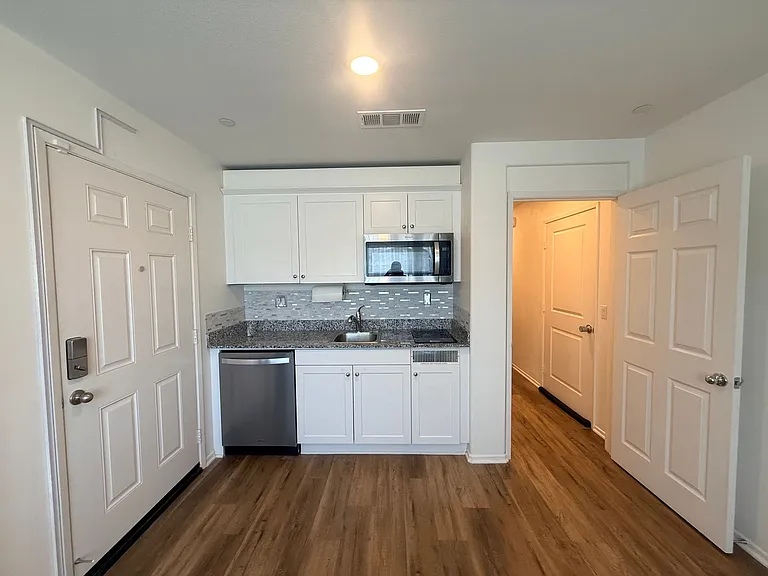 5475 Tangerine Ave — Photo 3