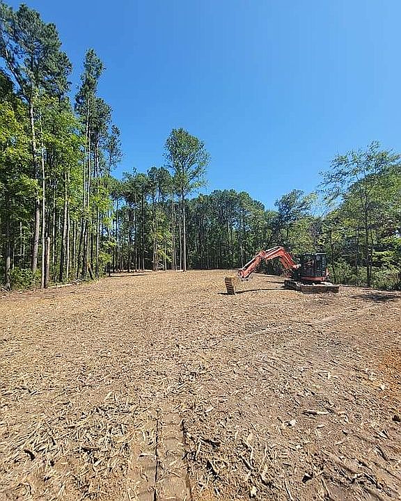 2nd image of 861 Old Mill Rd
