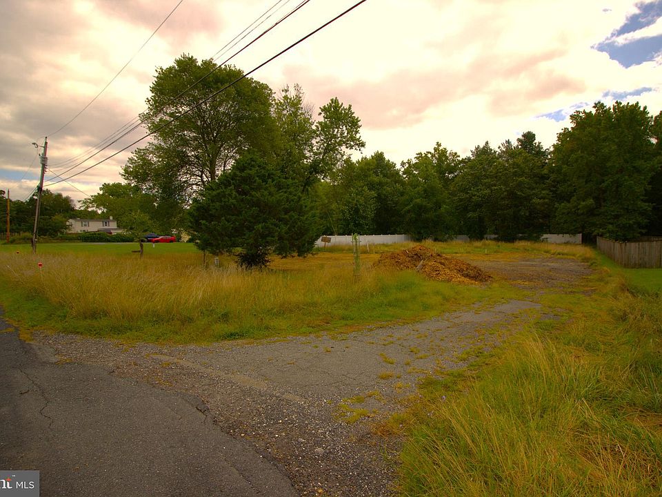 2nd image of 1609 Heims Ln