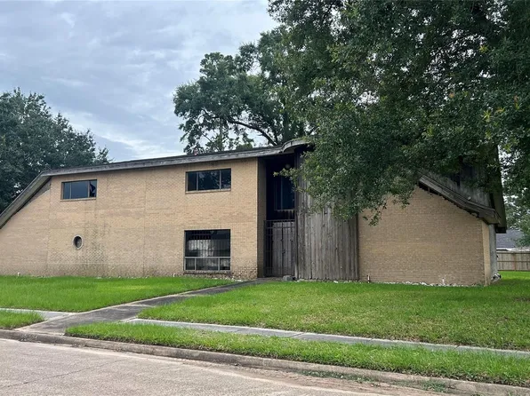 6706 Standing Oaks St, Houston, TX 77050