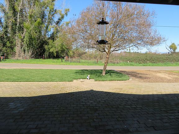 4th image of 4900 Pleasant Valley Rd