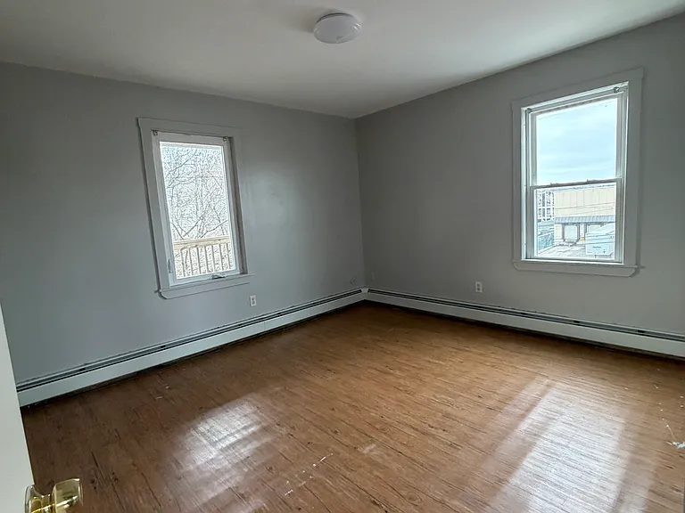 39 Knox St #9 — Photo 15