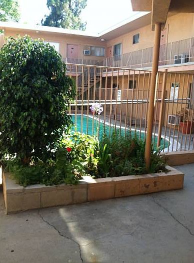 pool-garden area