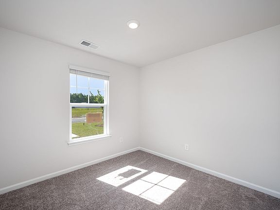 4th image of 105 Bower Rd