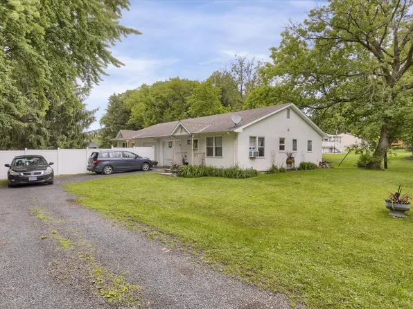 857 10th Ave SE, Forest Lake, MN 55025