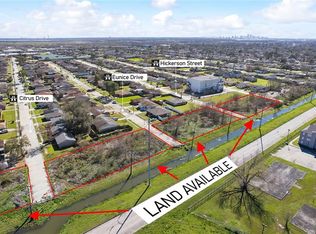 4950 Eunice St, New Orleans, LA 70127