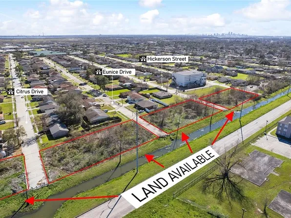 4950 Eunice St, New Orleans, LA 70127