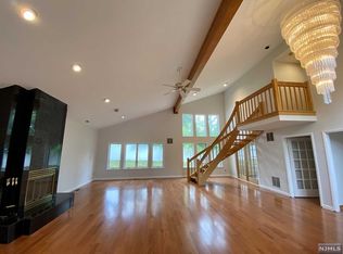 131 Haase Ave, Paramus, NJ 07652