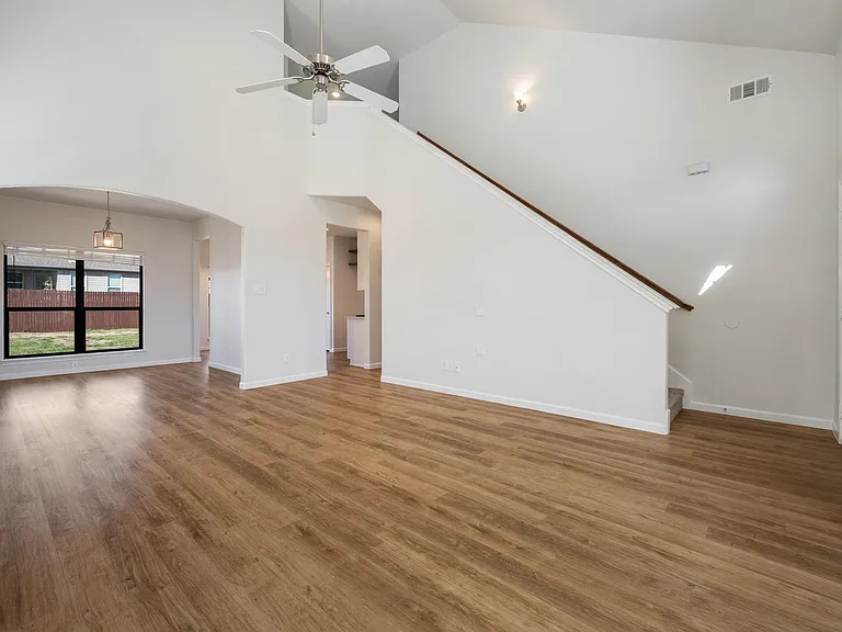 826 Hazels Way — Photo 7