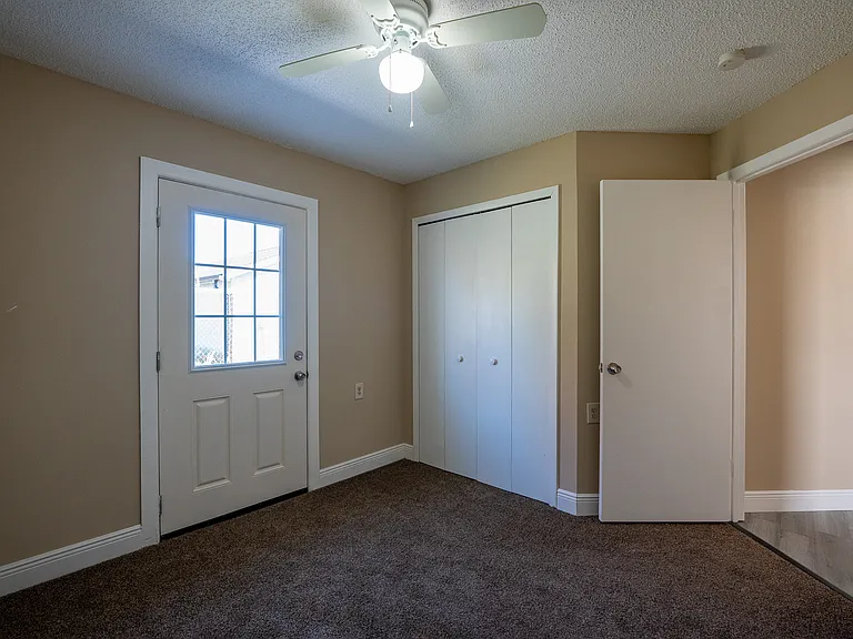 1025 Clovercrest Rd — Photo 14