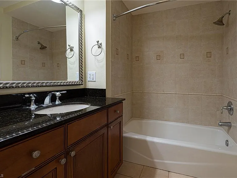 1362 Centre Court Ridge Dr #101 — Photo 9
