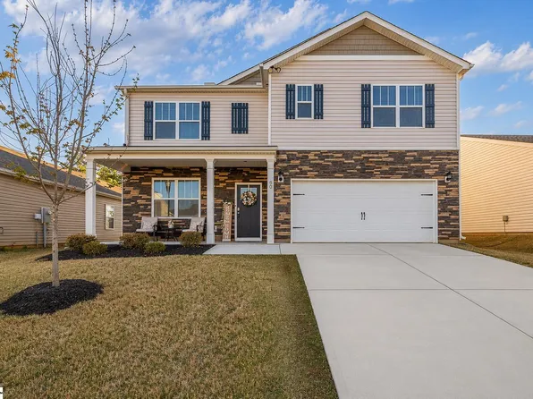 80 Oak Edge Ln, Greer, SC 29651