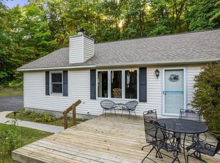 1662 S Schomberg Rd, Lake Leelanau, MI 49653