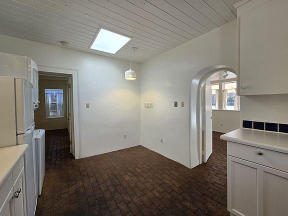 5th image of 808 Agua Fria St Unit B