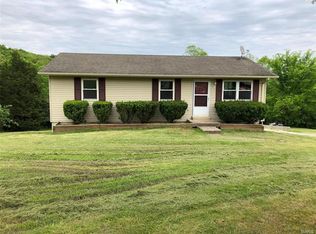 2715 Parthenon Dr, De Soto, MO 63020