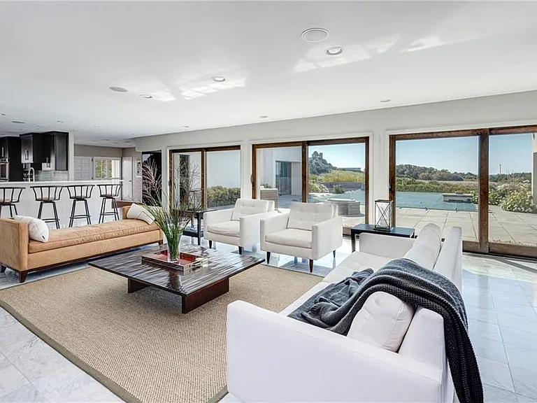 111 Ocean Ave — Photo 1