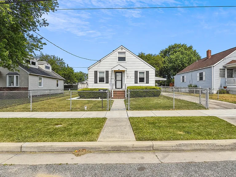 7611 Poplar Rd — Photo 17