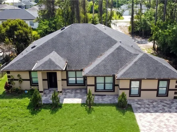 3413 2nd St SW, Lehigh Acres, FL 33976