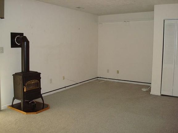 2nd image of 735 Mashie Ct
