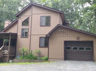 113 Cowberry Ln, Milford, PA 18337