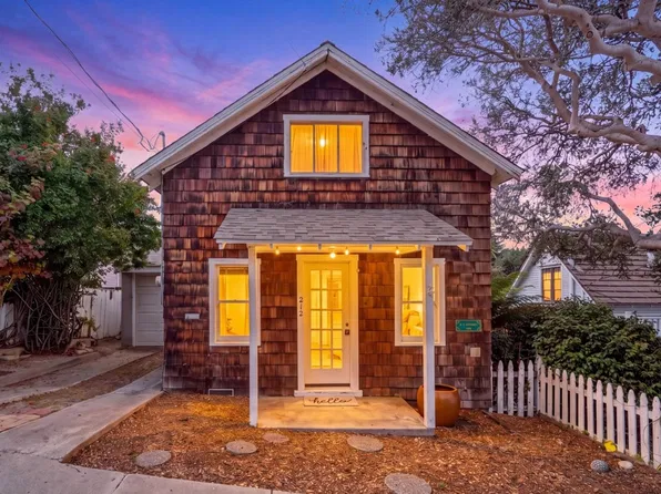 212 11th St, Pacific Grove, CA 93950