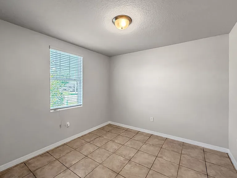 865 Teton St — Photo 4