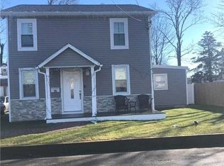 19 Franklin Ave, Deer Park, NY 11729