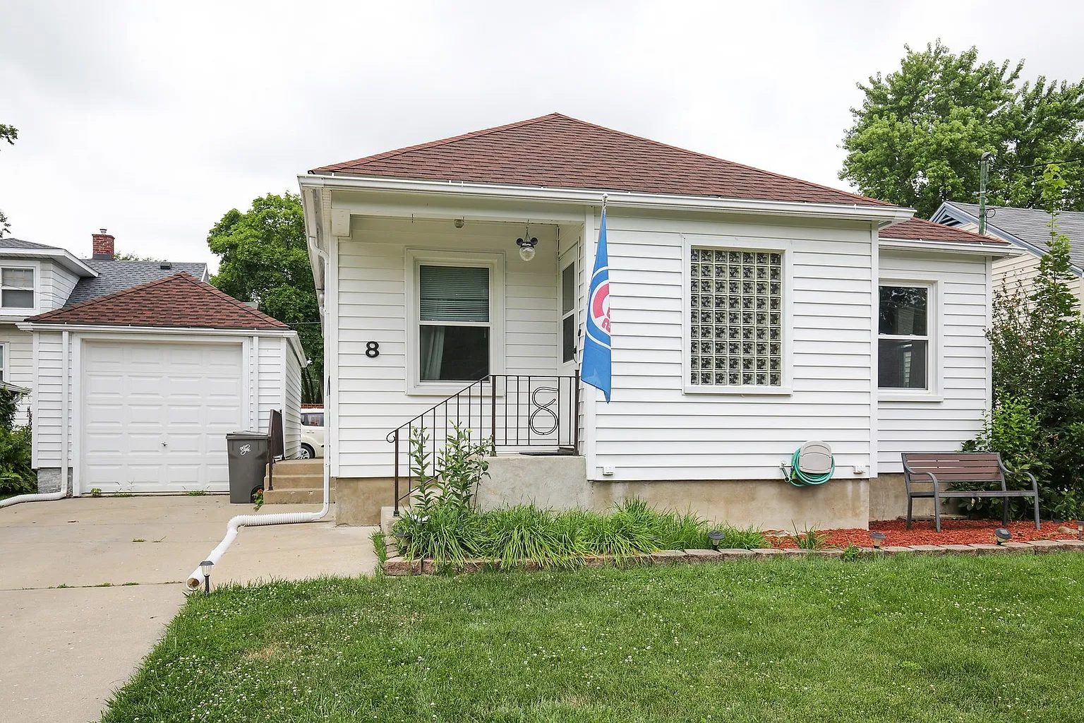 8 Monroe Ave photo 1