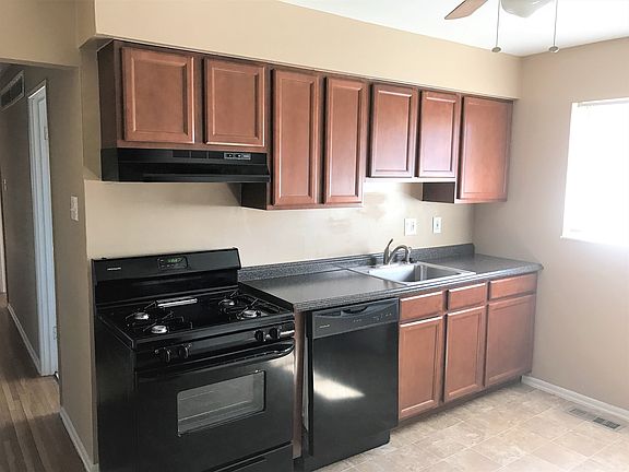 2nd image of 3532 Theresa Ave