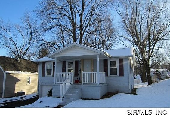 2nd image of 1306 W Saint Clair St