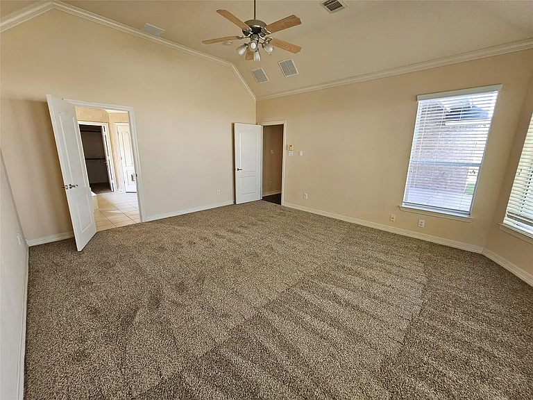 3218 Waters Edge Dr — Photo 18