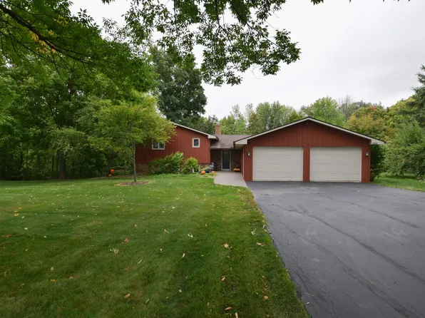 E1377 Northbrook Rd, Luxemburg, WI 54217