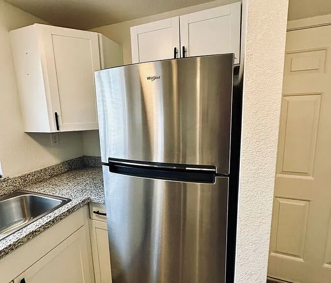 212 Hillcrest Dr #5 — Photo 6