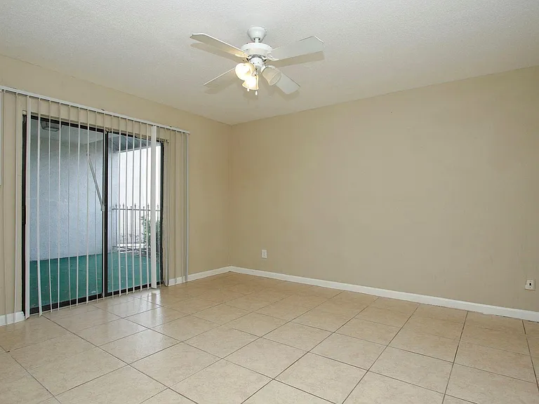 2822 S Bartell Dr #6 — Photo 18